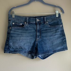 Women’s Gap Slim Shorts, size 27r